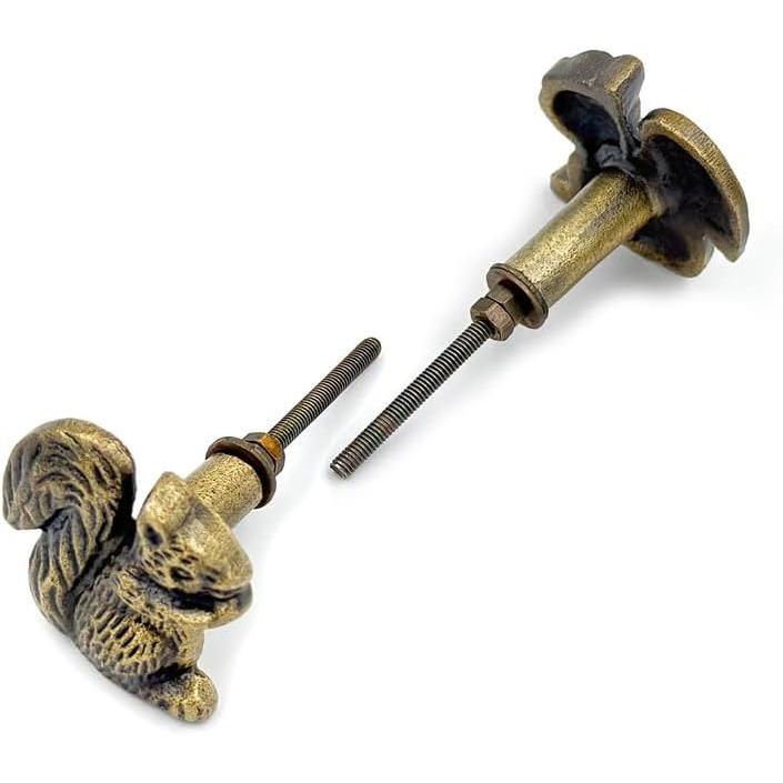 HAMILTON BRASS Squirrel Cabinet Knob | Antique Brass Animal Drawer Pull Handle | Vintage Decorative Furniture Knob for Kitchen Dresser Cupboard Wardrobe | 41x40 mm Rustic Brass Hardware